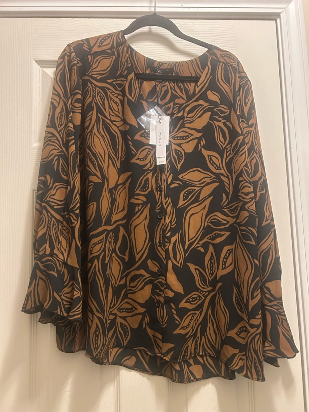 NWT- Women’s TTahari Woven Button-Front Blouse in Black & Camel. Size 3X - Picture 2 of 3